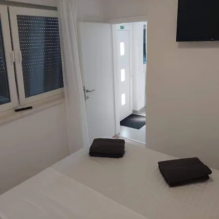 Maestral - Kastel Kambelovac Apartment Kastela